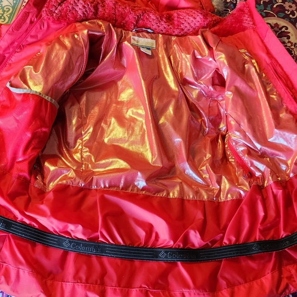 women's Columbia coat no tag but never worn - Picture 3 of 6